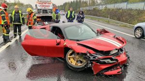 El Accidente De Este Ferrari Le Salio Caro A La Jpg