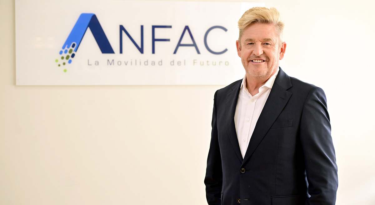 Wayne Griffiths renuncia como presidente de Anfac por la falta de acción del Gobierno en electromovilidad